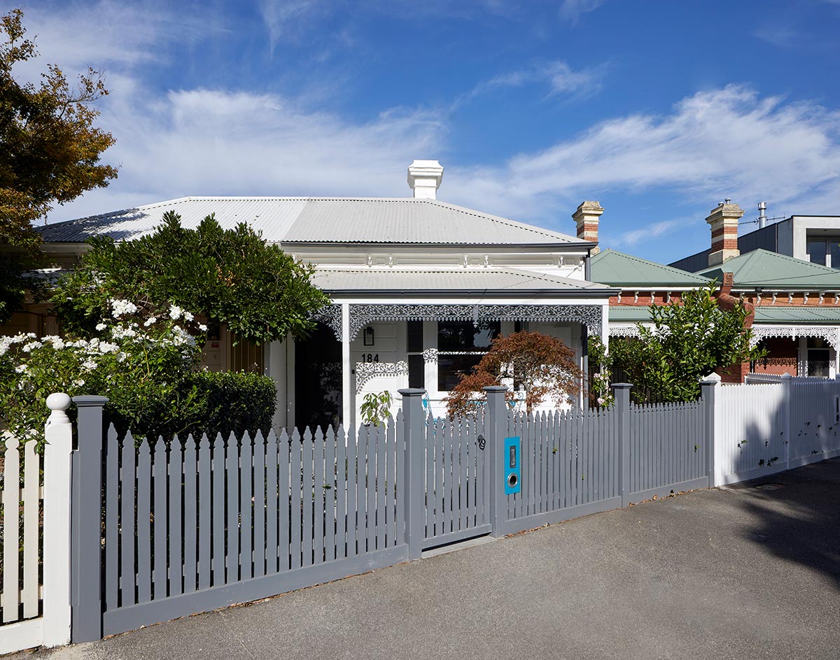 House 184 by Blank Canvas Architects Hunting for George